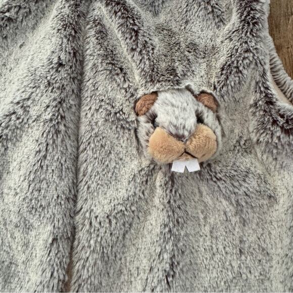 Dani Créations Kids’ Marmot Plush Sleeveless Vest 
Soft Size 5/6 - Picture 3 of 8